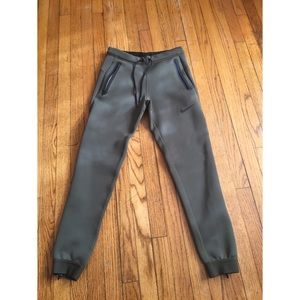 Nike jogging pants